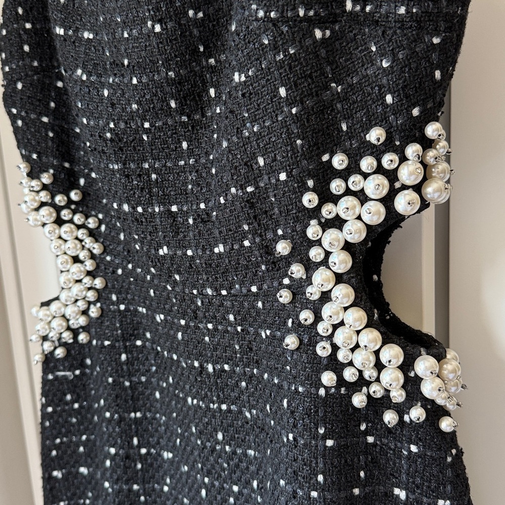 Zara Black & white tweed Mini Dress with Pearl Details - Picture 5 of 10